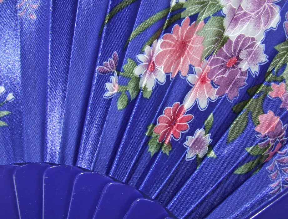 Romantischer Fächer mit Blumendruck - Royalblau