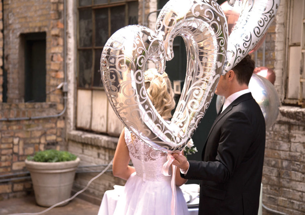 SuperShape Folienballon "Herzen" Silber | 134x91cm